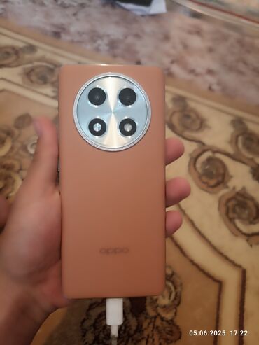 vivo y28: Oppo A3, Новый, 256 ГБ, цвет - Оранжевый, 2 SIM