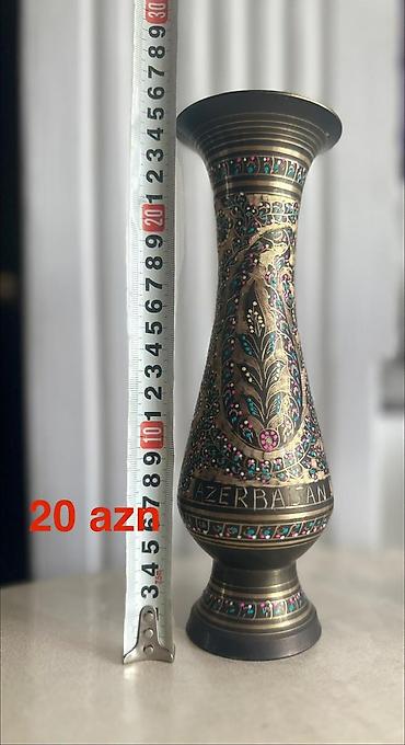 Ev üçün dekor: Bir vaza, Metal — 2