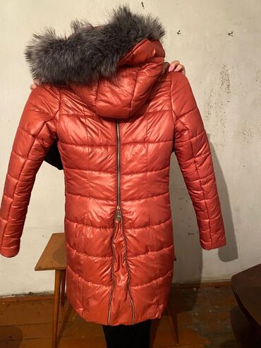 зимние куртки бишкек: Пуховик, По колено, 2XL (EU 44), 3XL (EU 46)