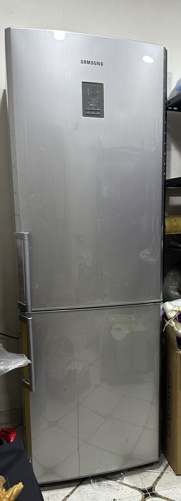 holodilnik usta: Б/у Холодильник Samsung, No frost, Двухкамерный, цвет - Серый