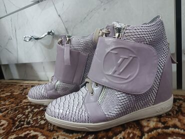 шарф louis vuitton: Ботинки и ботильоны Louis Vuitton, 38, цвет - Фиолетовый