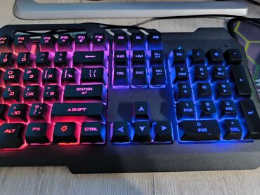 Клавиатуры: Клавиатура, Мембранная, Проводное подключение, Размер: 100% — 10