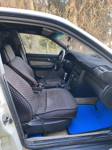 Audi: Audi 100: 1992 г., 2 л, Механика, Бензин, Седан — 4