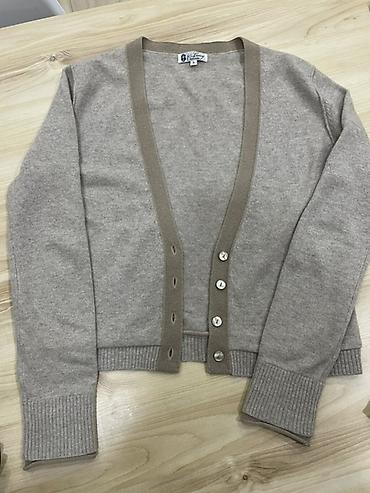 Другая женская одежда: Все по 200/150 сом Massimo Dutti, Mango Отдам по 150/100, если две и — 8