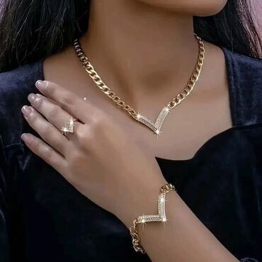 zlatni retriver: Komplet ogrlica,narukvica i prsten
Hirurški čelik
Cena:1750din