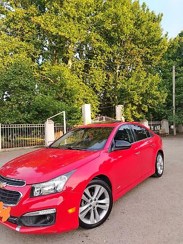 cruze purjun: Chevrolet Cruze LTZ sedan – parlaq qırmızı rəng. Əsas xüsusiyyətlər — 3