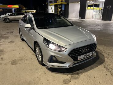 Легковой транспорт: Сдаю в аренду: Легковое авто, Под такси