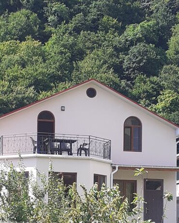 qax gunluk evler: 160 kv. m, 4 otaqlı, Kombi, Qaz, İşıq