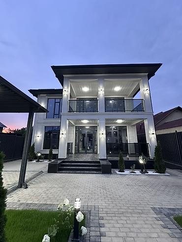 6 комнат и более, 380 м², 4 соток, Бишкек