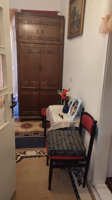 Kuće na prodaju: 80 kv. m, 3 sobe — 18