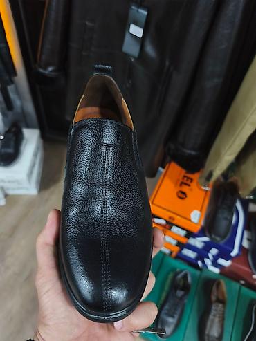 Ayaqqabılar: Kişi ayaqqabıları – klassik və gündəlik modellər - Material: qara və — 9