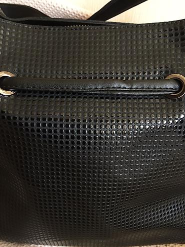 Другие сумки: Чёрная сумка из эко-кожи Состояние 8/10, брали за 3500, отдаём за 500 at lalafo.kg — 6 Другие сумки: Чёрная сумка из эко-кожи Состояние 8/10, брали за 3500, отдаём за 500 — 6