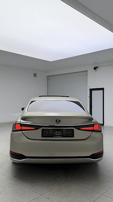 бампера на е34: Lexus ES: 2019 г., 2.5 л, Автомат, Гибрид, Седан — 6