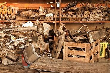 Metal qırıntılarını alırıq demir alırıq tonu 480 manata qalın dəmir