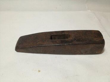 Čekići: Starinski kovani cekic Bez drske Duzina je 122mm Koriscen u stanju sa — 12