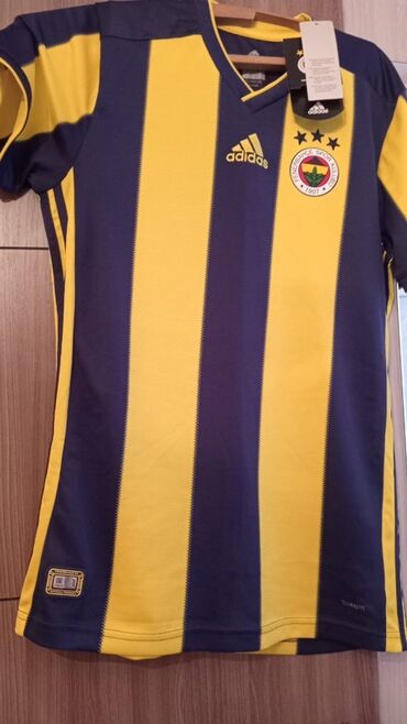 cins pencekler 2022: Məhsul: Fenerbahçe futbol köynəyi - Rəng və dizayn: Sarı-lacivərd