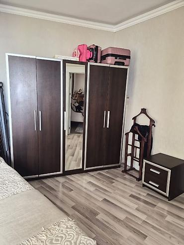 tekstil: Yataq otağı mebel dəsti Tərkibi: - 4 qapılı şkaf: ortada tam boy — 4