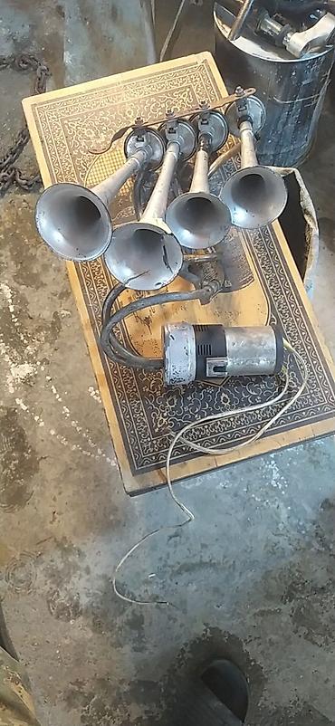 avto maqnitolalar: 5 borulu pnevmatik siqnal dəsti - Tərkib: 5 fərqli uzunluqda metal — 1