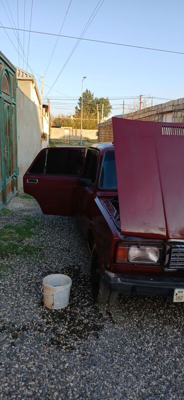 vaz 2107 satilir tecili: VAZ (LADA) 2107: 1.7 l | 1983 il 20000 km Sedan