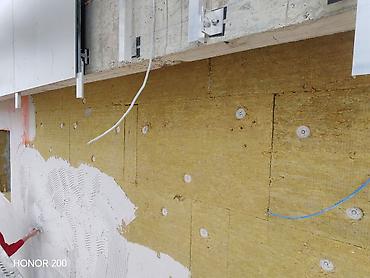 Građevinarstvo i rekonstrukcija: Usluga: Izrada spoljne termoizolacione fasade (ETICS) Opis: - — 1