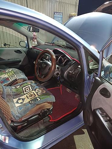 Honda: Honda Fit: 2003 г., 1.3 л, Автомат, Бензин, Хэтчбэк at lalafo.kg — 5 Honda: Honda Fit: 2003 г., 1.3 л, Автомат, Бензин, Хэтчбэк — 5