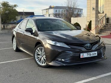 мини гелик: Toyota Camry: 2019 г., 2.5 л, Вариатор, Гибрид, Седан