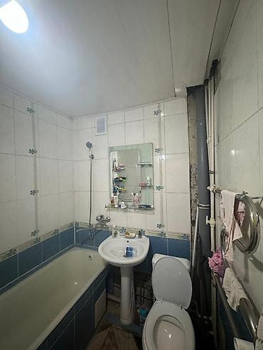 кел кел: 2 бөлмө, 43 м², Хрущевка, 4 кабат — 4