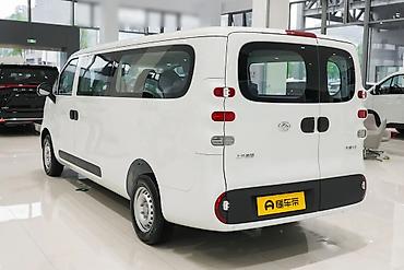 Другой электротранспорт: Электрический микроавтобус/фургон (белый) Марка: SAIC MAXUS Модель — 4