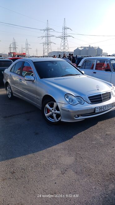 Mercedes-Benz: Mercedes-Benz 200: 2 l | 2002 il Sedan