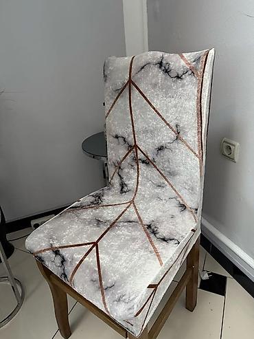 Prekrivači za nameštaj: Akcija navlake za stolice bez karnera 
2200 din 6 kom plisane — 6