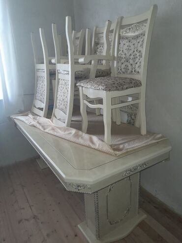 Masalar: Qonaq otağı üçün, İşlənmiş, Oval masa, 8 stul