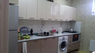 Həyət evləri və villaların satışı: Binəqədi qəs. 3 otaqlı, 100 kv. m, Yeni təmirli — 4