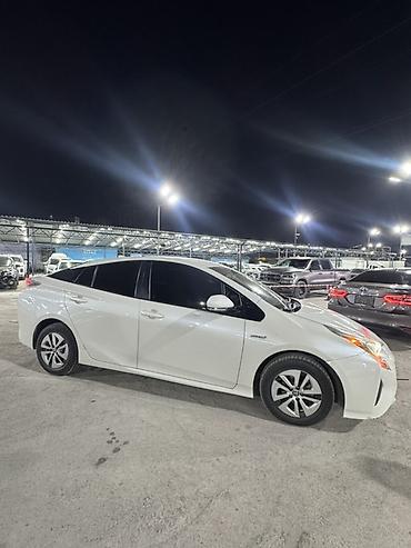 mini coper: Toyota Prius: 2016 г., 1.8 л, Вариатор, Гибрид, Хэтчбэк — 1