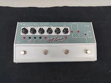 Ostali muzički instrumenti: TECH 21 VT BASS DELUXE SANSAMP EFFECTS ANALOG | Slanje po dogovoru — 2