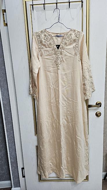 Другая женская обувь: Классные платья с вышивками, в наличии 2 штуки, привезли с Дубая — 2