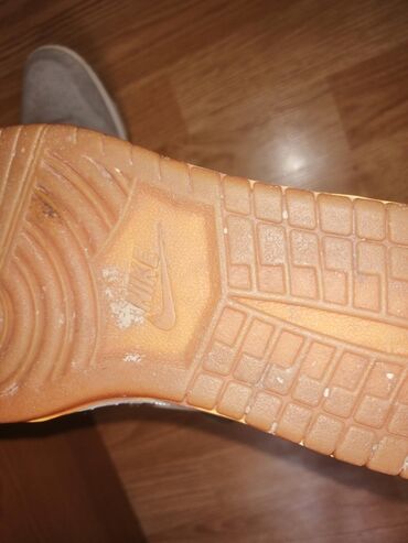 Women's Sneakers and athletic shoes: 39 — 6