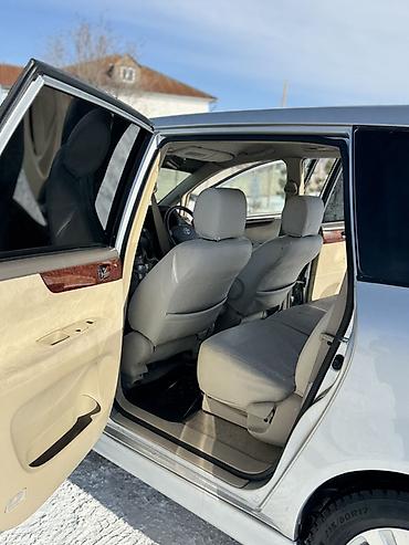 Toyota: Toyota Ipsum: 2003 г., 2.4 л, Автомат, Бензин, Минивэн — 12