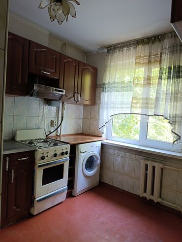 снять квартиру без риэлтора: 2 комнаты, 44 м², 104 серия, 3 этаж, Старый ремонт
