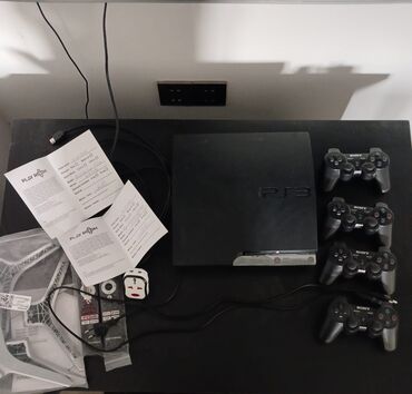 купить sony playstation 4: PlayStation 3 (PS3) Slim oyun konsolu seti Daxildir: - PS3 Slim