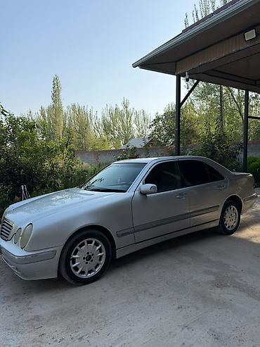 infinity fx35: Mercedes-Benz E-Class: 2000 г., 2 л, Механика, Седан — 1