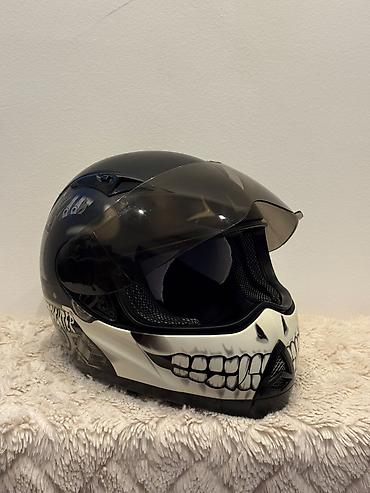 legend ruma: ​Na prodaju atraktivna full-face kaciga brenda Streetfighter sa — 8