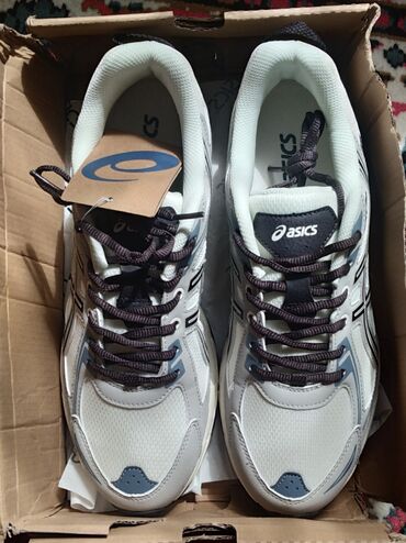 мужские зимние сапоги: Мужские кроссовки, 45, Asics, Новый, цвет - Серый, Самовывоз