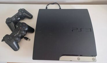 PS3 (Sony PlayStation 3): Sony PS3 slim 320 GB, u odličnom stanju, malo je korišćen, kućna