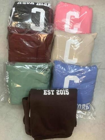 Gornji i donji deo: Termo 
3200 din 
S, M nije za vise
ij — 9