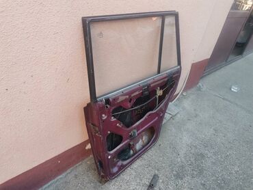Auto delovi: Vrata zadnja desna Lada 2104 Karavan(bordo). Skinuta sa rastavljenog — 11