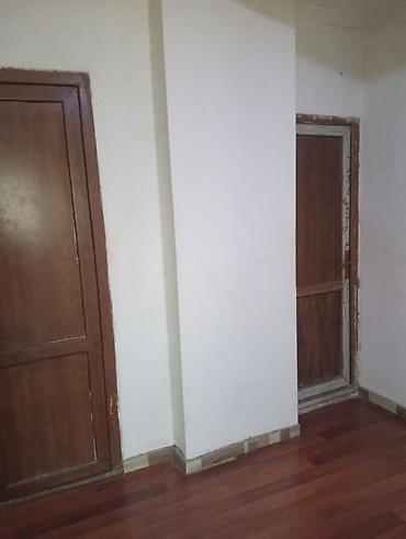 binede: Hostel,günlük ev 5manat. otaxda 3kravat var,1ədədin qiyməti — 2