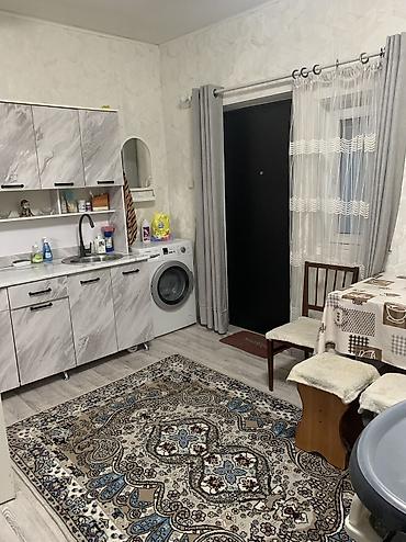 Продажа квартир: Продается квартира барачного типа. Две комнаты — 11