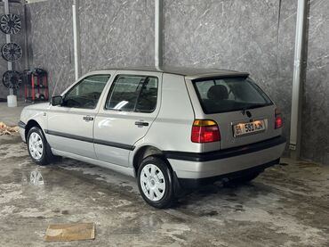 Volkswagen: Volkswagen Golf: 1993 г., 1.6 л, Механика, Бензин, Хэтчбэк — 4