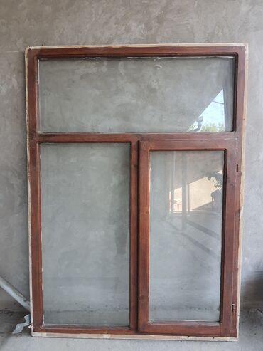 окно пластик: Деревянное окно, цвет - Коричневый, Б/у, 165 *120, Самовывоз