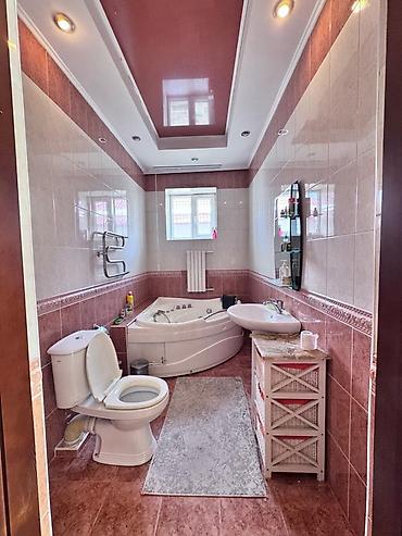 Продажа коттеджей и домов: Продается 2 этажный дом + цоколь ( жилой ) Мик Кок ~ Жар Ул 7 Апреля — 10